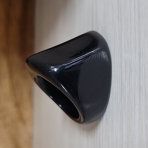 MOD GIRL ANGLED STATEMENT RING, METAL FREE - Picture 5 of 8